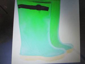 lot 480 image: Dunlop Chemical-Resistant Overboots...