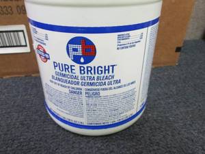 lot 512 image: Case of 3 - 1 Gallon Jugs Pure Brig...