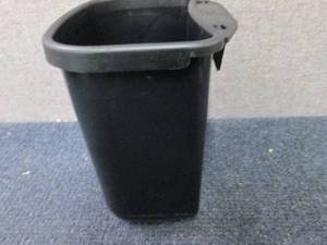 lot 517 image: Case of 50- Mini TriSource Trash Bi...
