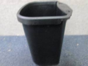 lot 518 image: Case of 50- Mini TriSource Trash Bi...