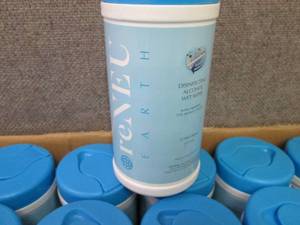 lot 533 image: Case of 24- 72 ct Canisters reNeu E...