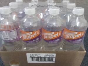 lot 256 image: 12- 24 oz Bottles Propel Lemon Blac...