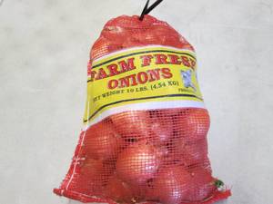 lot 259 image: 10 lbs Onions...