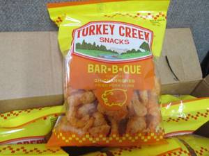 lot 261 image: 12- 2 oz Turkey Creek Barbeque Chic...