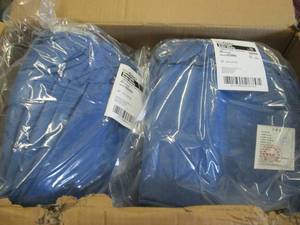 lot 304 image: Case of 100 MediChoice XL Blue Exam...