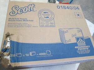 lot 309 image: Scott Essential Multifold Paper Tow...