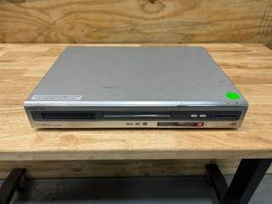 lot 61 image: SONY RDR-HX715 DVD Recorder