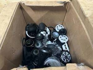 lot 121 image: Large Lot of Various Speakers