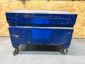 lot 84 image: Job Box on Casters