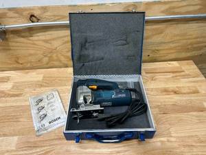 lot 90 image: BOSCH 1587AVS Jig Saw with Case