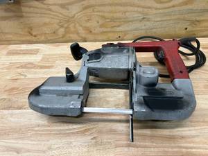 lot 9 image: MILWAUKEE Bandsaw with Hard Case