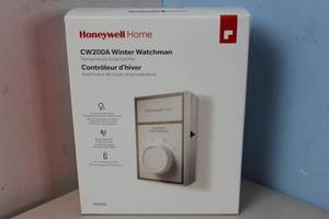 lot 71 image: NEW - Honeywell Home Winter Watchman Low Temperature Signal 085267870511 MSRP $26.97