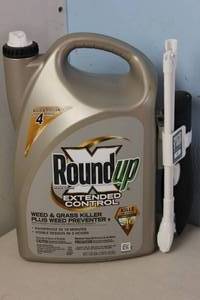 lot 105 image: NEW - Roundup Extended Control 1.33-Gallon Ready to Use Weed and Grass Killer 070183523511 MSRP $32.48
