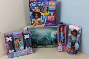 lot 164 image: Toy Bundle - See PIctures