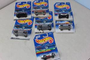 lot 167 image: 7 Hotwheels Cars