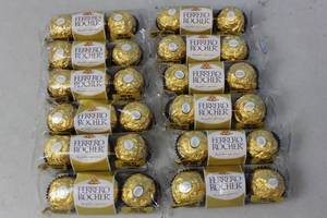 lot 219 image: 12 X Ferrero Rocher Best By 9132022