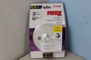 lot 70 image: NEW - Kidde Battery Operated SmokeCO Alarm (KN-COSM-BA) 047871097753 MSRP $49.97