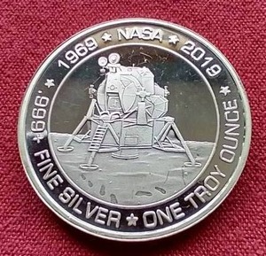 Apollo 11 1 Oz. Silver Round