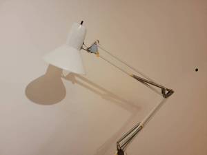 lot 23 image: MCM Extension Floor Lamp