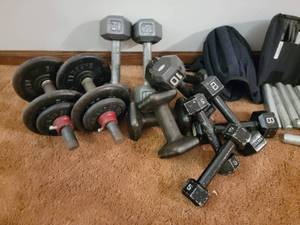 lot 60 image: Barbell Free Weight Bundle