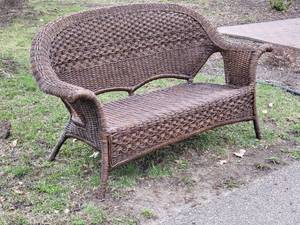 lot 28 image: Stylish All-Season Wicker Loveseat - Mocha
