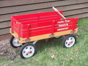 lot 72 image: Radio Flyer Red Wagon