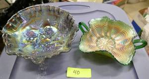 lot 40 image: 2 vintage iridescent bowls