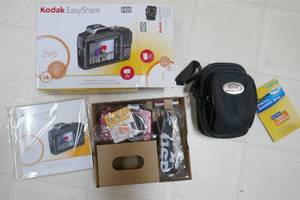 lot 88 image: New Kodak EasyShare Z915 camera with bag