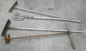 lot 149 image: Vintage primitive tools - dethatchers, potato fork, auger