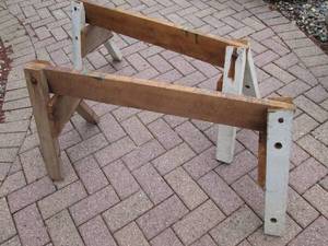 2 Saw horses standing 19 tall