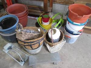 Lot of planters, hanging baskets