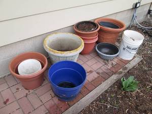 Lot of larger planters