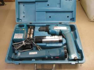 Makita cordless drill and flashlight