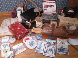 Large lot of home decor, purses and more
