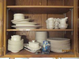 Vernon Antiqua Stone Dinnerware Set.