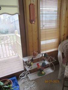 Decorative Metal Wheeling Plant Cart