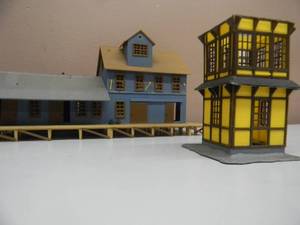 lot 8 image: LARGE COLLECTION OF HO BUILDINGS - SOME NEED SOME TLC - BAG FULL OF PARTS - GREAT COLLECTION - SEE PICTURES