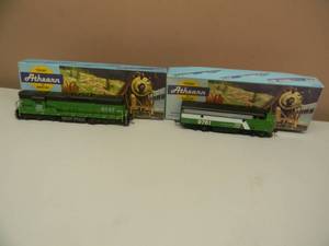 lot 27 image: VINTAGE HO ATHEARN  BURLINGTON NORTHERN #9761 & #6147 - IN BOX - PARTS OR REPAIR - GREAT PIECE - SEE PICTURES