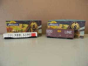 lot 40 image: VINTAGE HO ATHEARN SOO-LINE 1646 GONDOLA & SOO-LINE 2095 40 FT. GRAINLOADING BOX - NICE - IN BOX - GREAT PIECES - SEE PICTURES