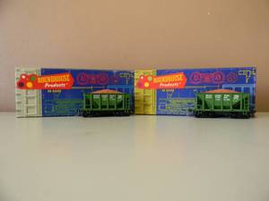 lot 75 image: VINTAGE (2) ROUNDHOUSE HO BURLINTON NORTHERN 1415 ORE CARS - NICE - IN BOX - GREAT PIECES - SEE PICTURES