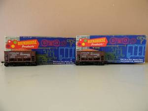 lot 78 image: VINTAGE (2) ROUNDHOUSE HO MILWAUKEE 1423 ORE CARS - NICE - IN BOX - GREAT PIECES - SEE PICTURES