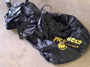 lot 56 image: Fieldpiece S365 Charging Jacket