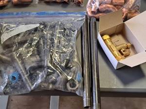 lot 62 image: Lot of  34 Pipe, Elbows and T-Joints