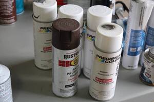 lot 547 image: Lot of (5) Spray Paint
