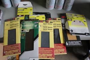 lot 560 image: Lot of (13) Packs of Various Sandpaper, Sanding Discs