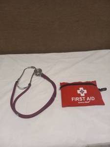 lot 88 image: STETHOSCOPE & FIRST AID KIT