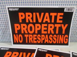 (EC1) 12 Private Property No Trespa...