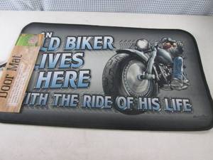 (B-1) Door Mat An Old Biker Lives ...