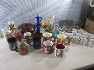 (EW3) Assorted Decor,  Cups Etc...