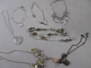 (EC1) Assorted Necklaces...